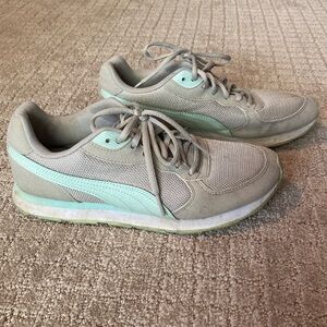 Puma Trainers - Size 8